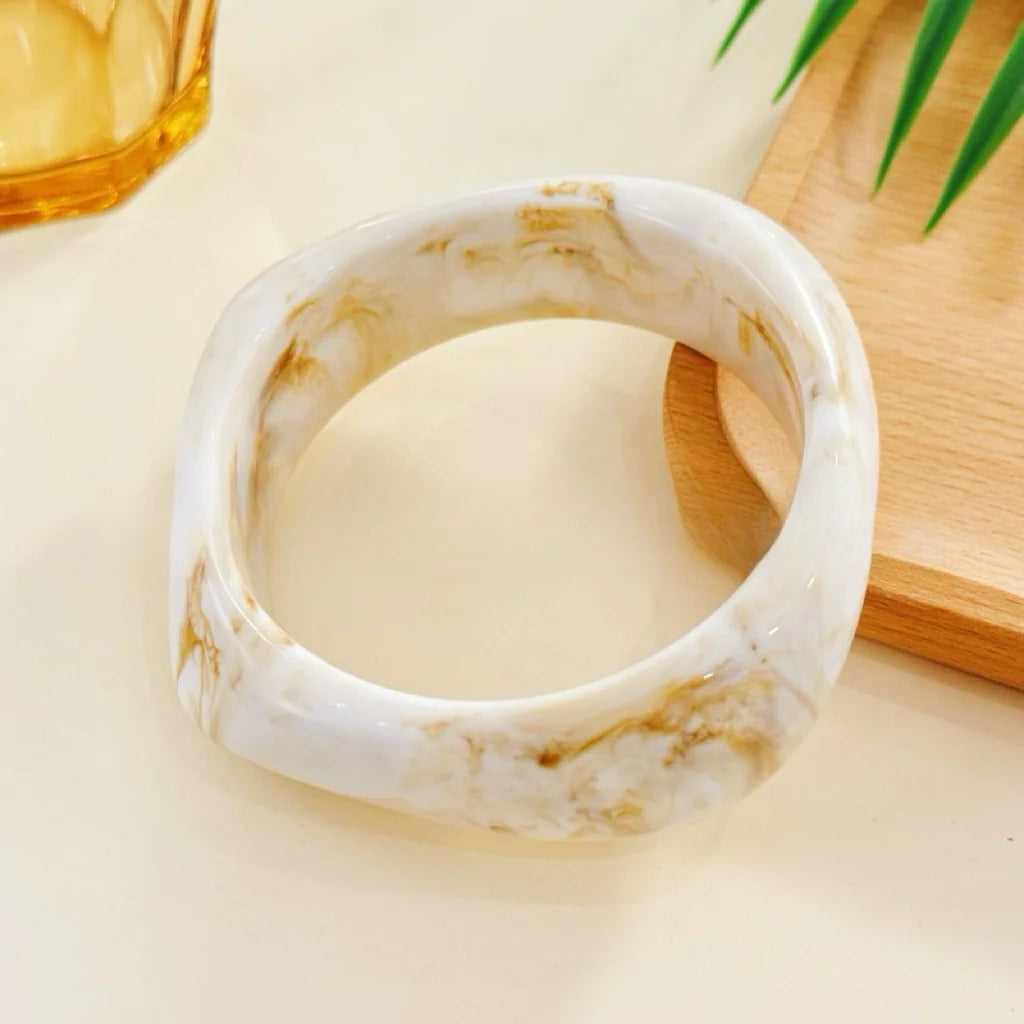 Chisel Chic Bangle Beige