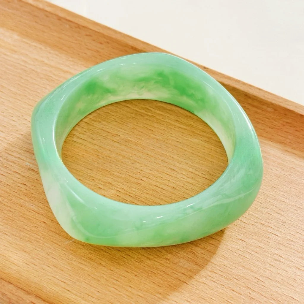 Chisel Chic Bangle Light Green