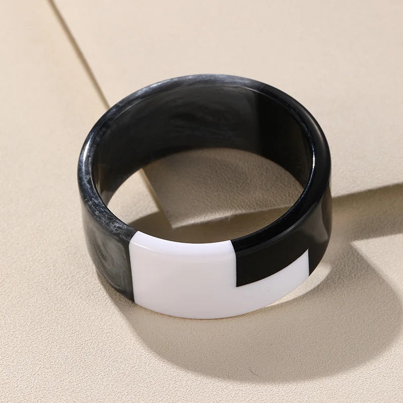 Deco Dream Bangle Black White