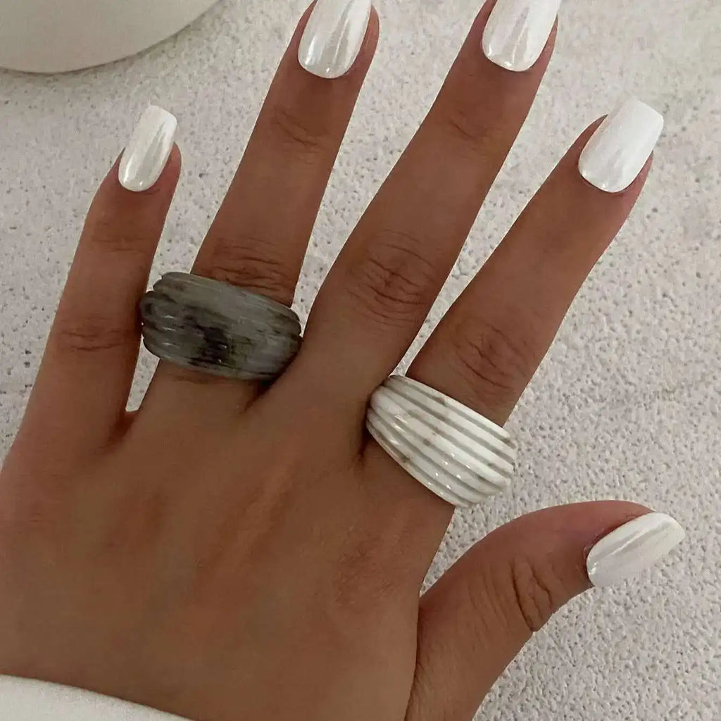 Chic Lines Ring (size 6) - 2 colors - hello baabs 