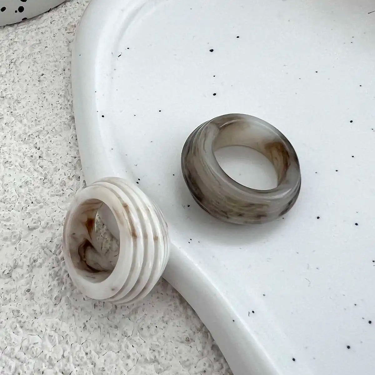 Chic Lines Ring (size 6) - 2 colors - hello baabs 