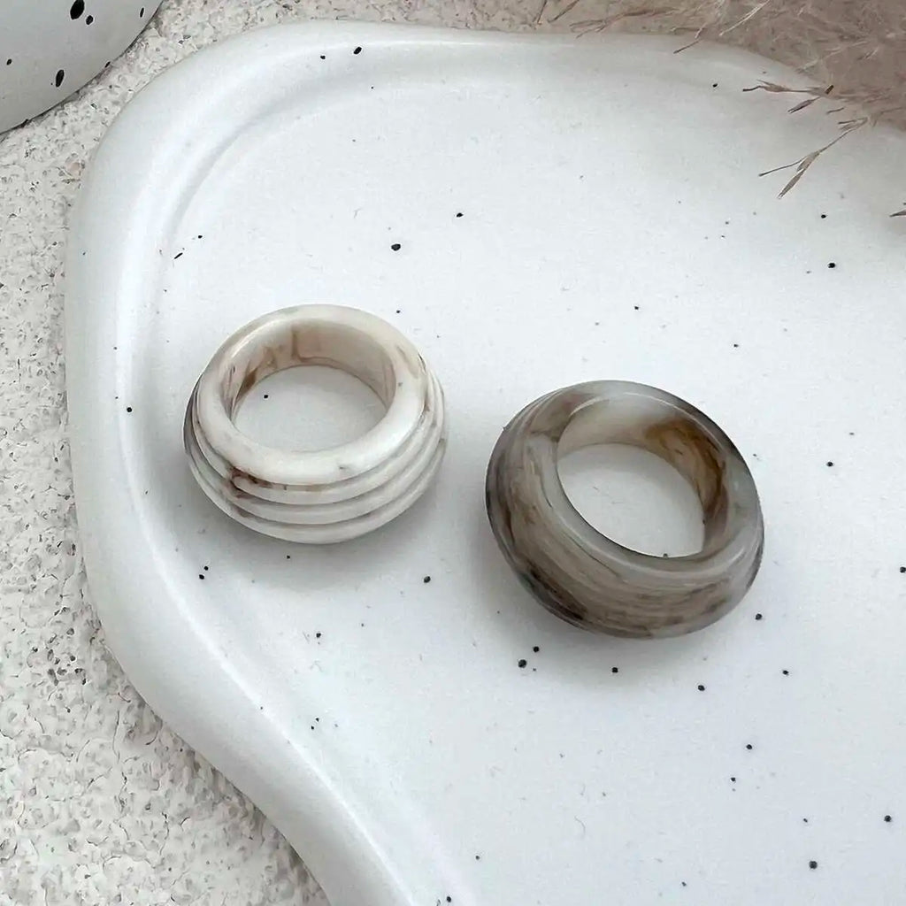 Chic Lines Ring (size 6) - 2 colors - hello baabs 