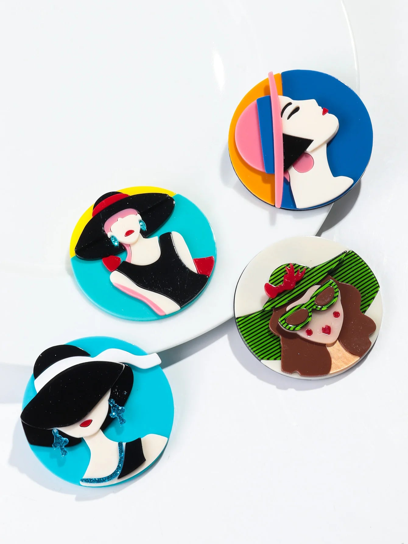 Chic Topper Pin - 11 variants - hello baabs 