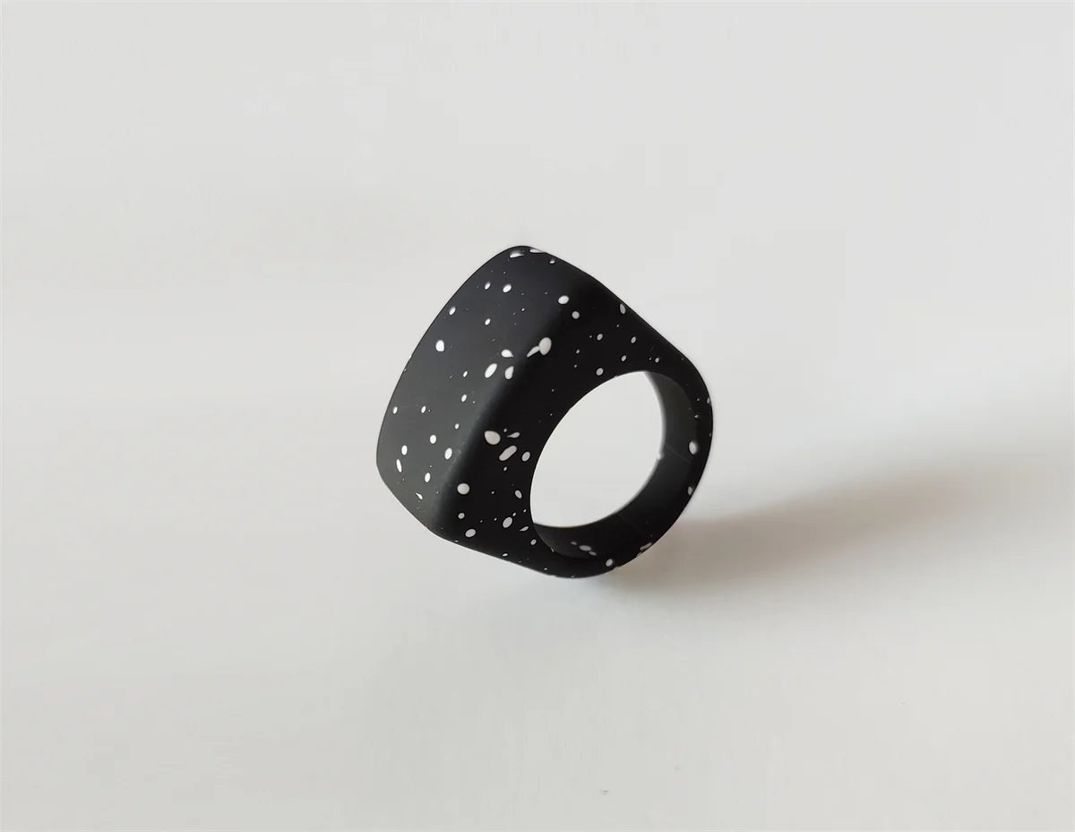 Chroma Square Ring (size 7) - 11 colors - hello baabs 