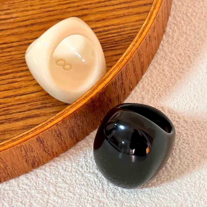 Mono Muse Ring (size 8) - 2 colors - hello baabs 