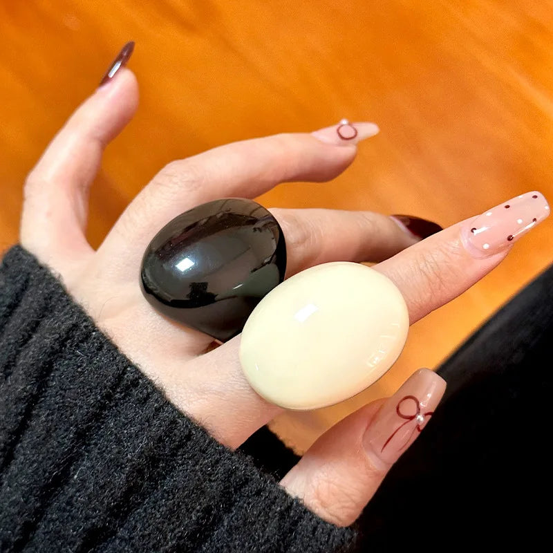 Mono Muse Ring (size 8) - 2 colors - hello baabs 